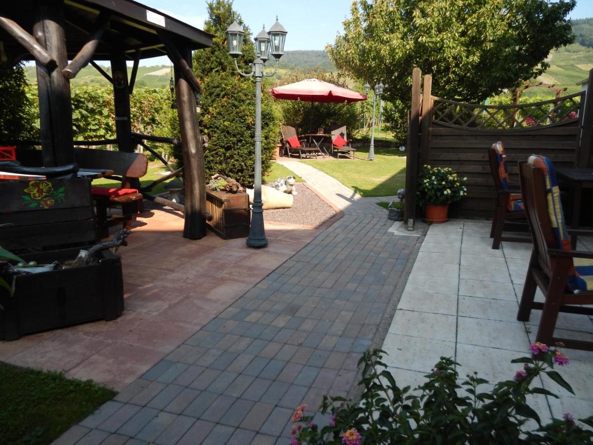Ferienweingut Römer-Knodt Kröv Exterior foto