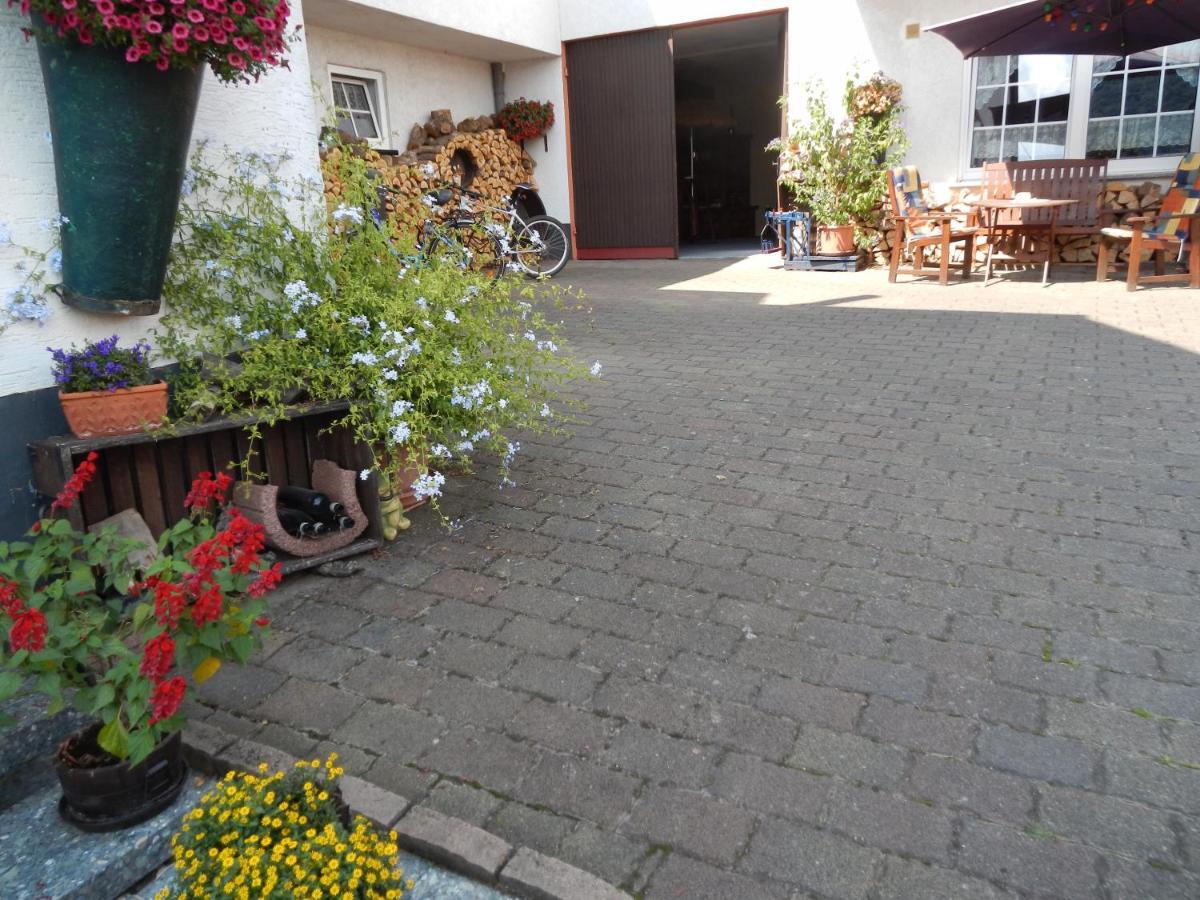 Ferienweingut Römer-Knodt Kröv Exterior foto