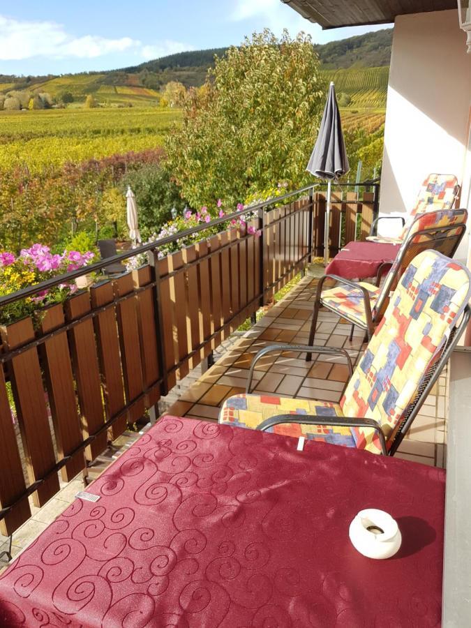 Ferienweingut Römer-Knodt Kröv Exterior foto